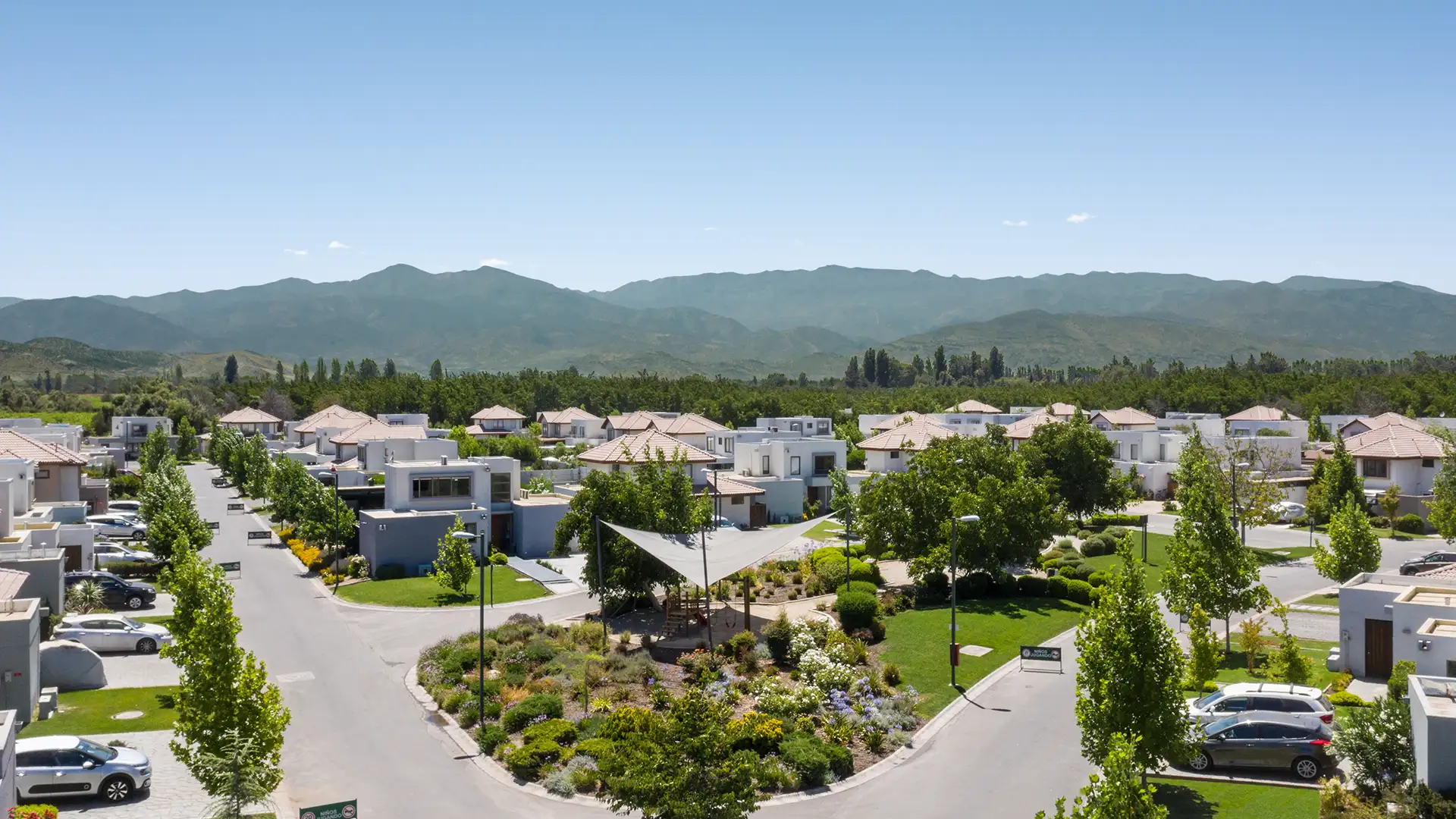 Galerías Internas de Condominio Valle Nogales